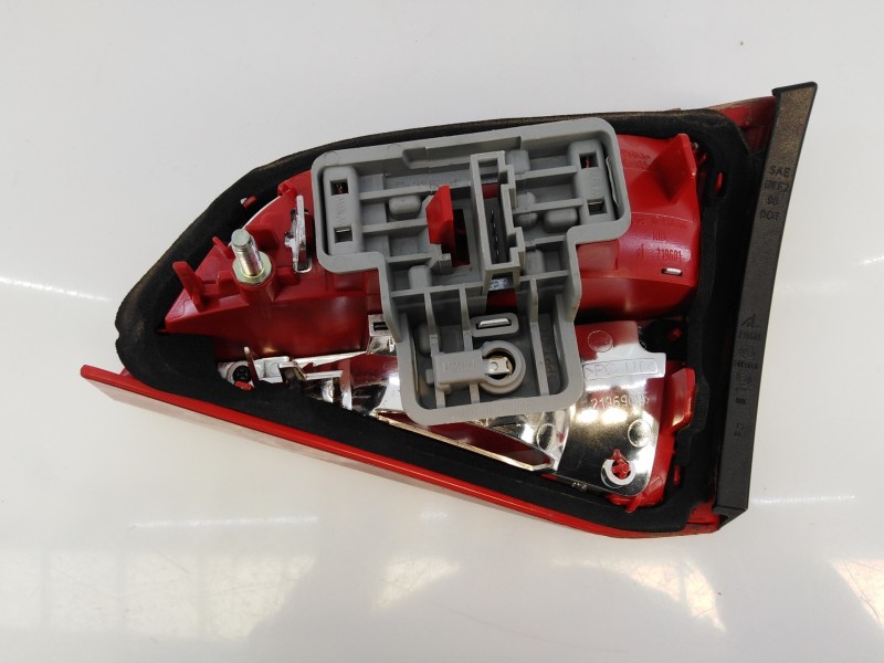 Recambio de piloto trasero izquierdo porton para audi a4 ber. (b8) basis referencia OEM IAM 8K9945093 250712L E1-B6-3-2