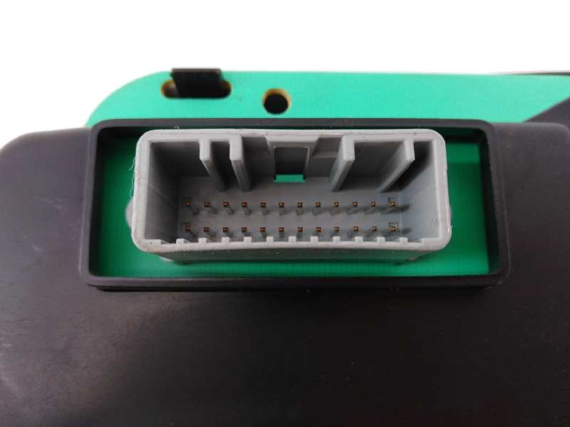 Recambio de cuadro instrumentos para dacia duster ambiance 4x4 referencia OEM IAM P248108787R  E2-A1-42-3