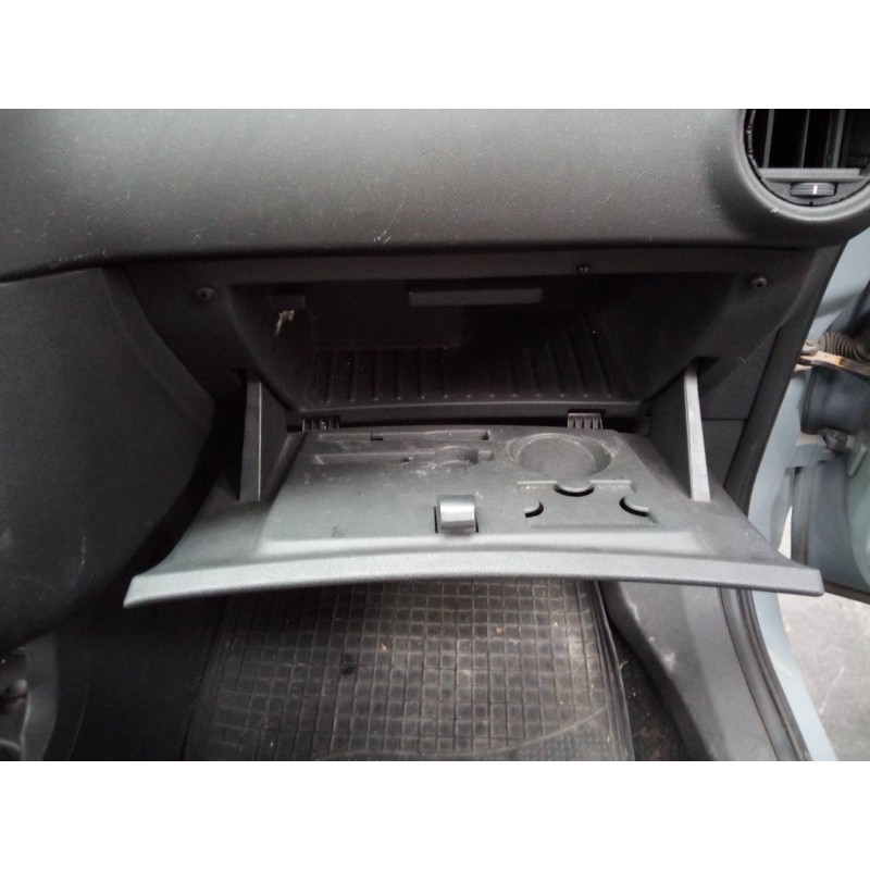 Recambio de guantera para opel corsa d cosmo referencia OEM IAM   