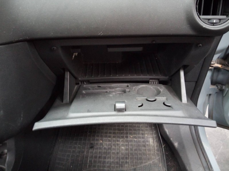 Recambio de guantera para opel corsa d cosmo referencia OEM IAM   