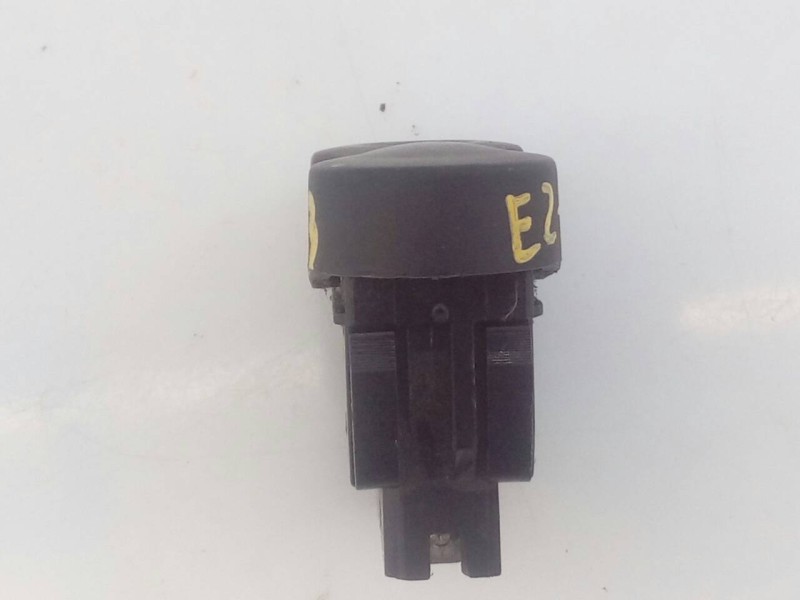 Recambio de mando elevalunas delantero izquierdo para dacia duster ambiance 4x4 referencia OEM IAM 602227  