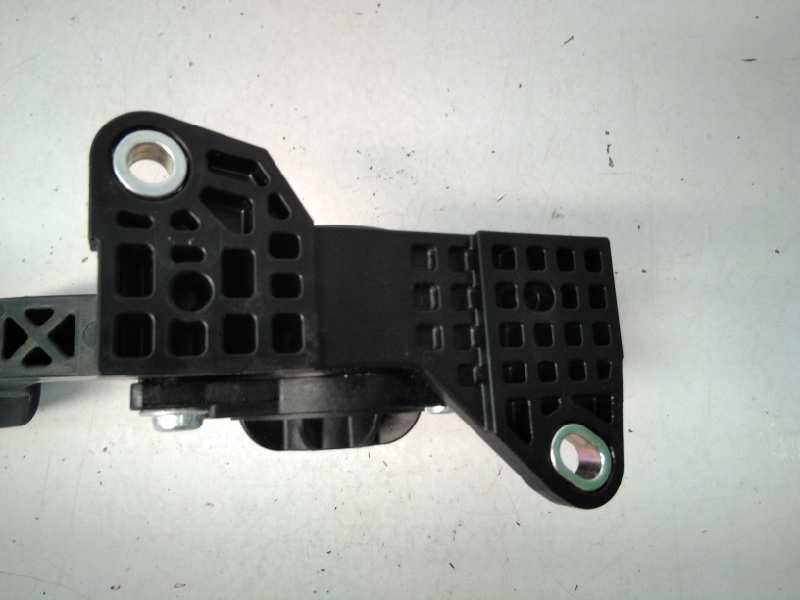 Recambio de pedal acelerador para toyota rav 4 advance referencia OEM IAM 7811042040 1988008942 E3-B2-15-3