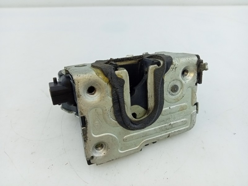 Recambio de cerradura puerta trasera derecha para dacia duster ambiance 4x4 referencia OEM IAM   E1-A1-44-1