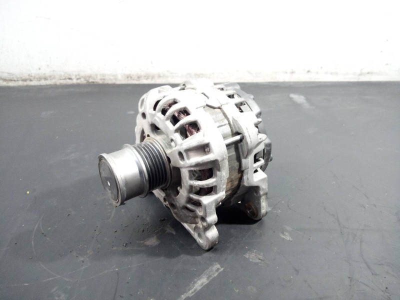 Recambio de alternador para seat ibiza (6p1) reference connect referencia OEM IAM 04E903015A  P3-B5-8-2