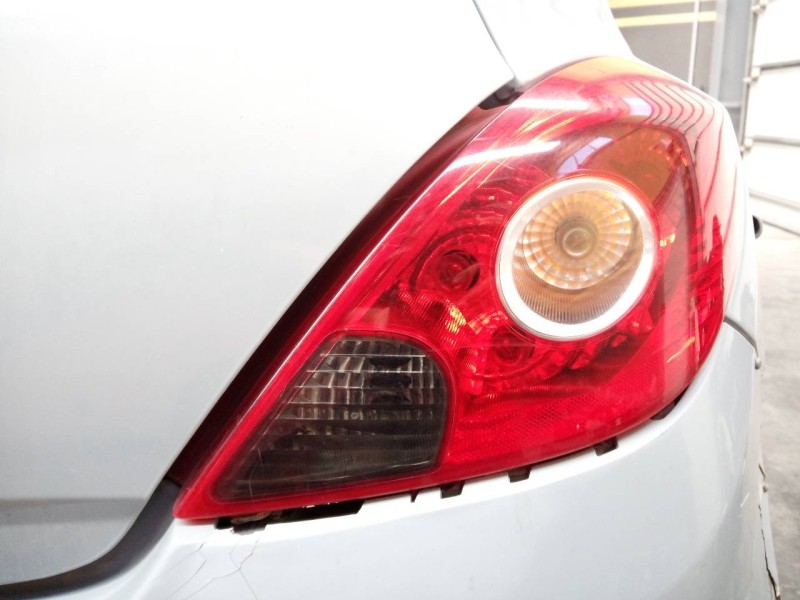 Recambio de piloto trasero derecho para opel corsa d cosmo referencia OEM IAM   