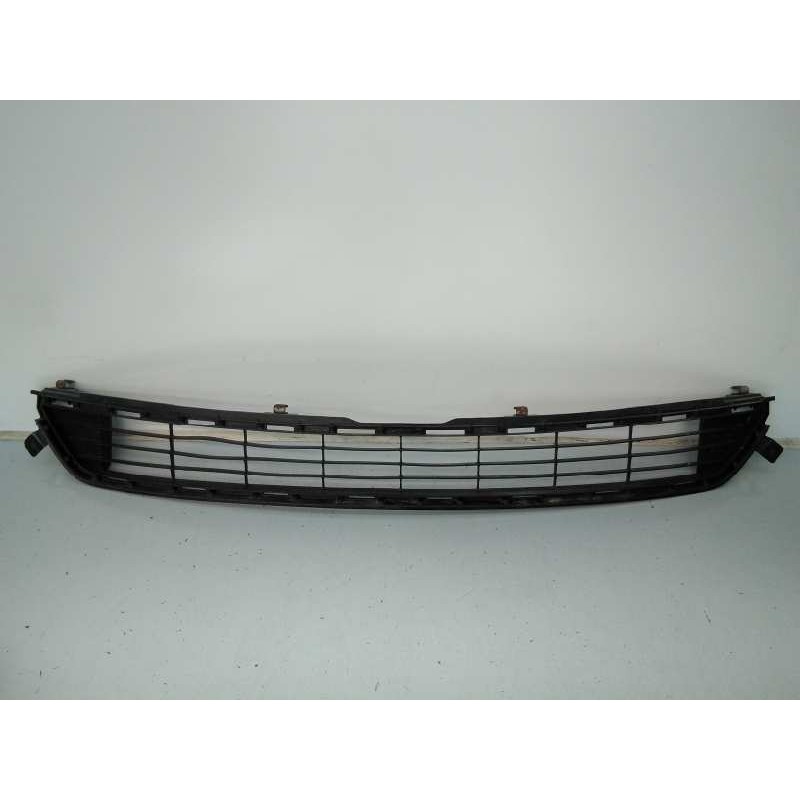 Recambio de rejilla paragolpes delantero para toyota rav 4 advance referencia OEM IAM   E2-B4-8-1