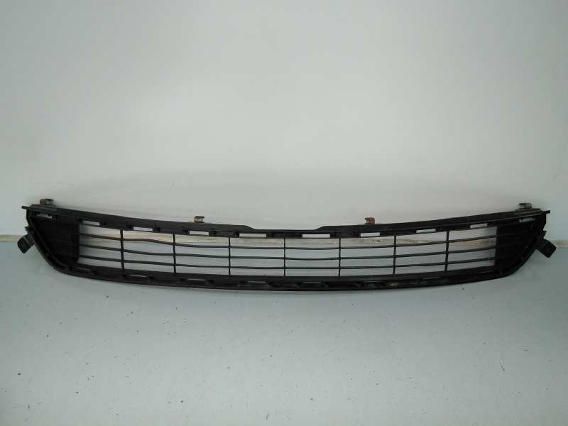 Recambio de rejilla paragolpes delantero para toyota rav 4 advance referencia OEM IAM   E2-B4-8-1