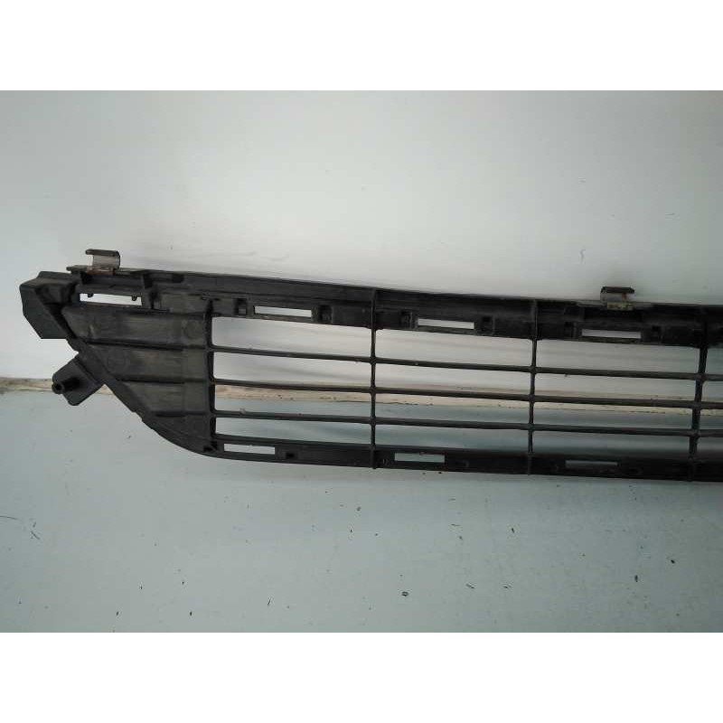 Recambio de rejilla paragolpes delantero para toyota rav 4 advance referencia OEM IAM   E2-B4-8-1