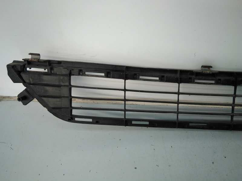 Recambio de rejilla paragolpes delantero para toyota rav 4 advance referencia OEM IAM   E2-B4-8-1