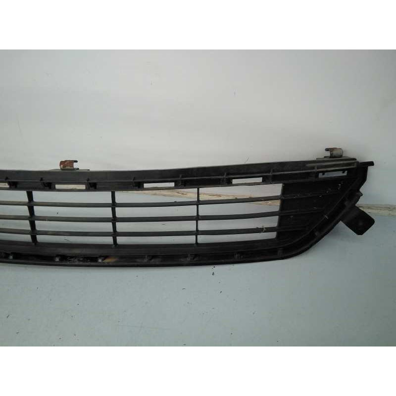 Recambio de rejilla paragolpes delantero para toyota rav 4 advance referencia OEM IAM   E2-B4-8-1
