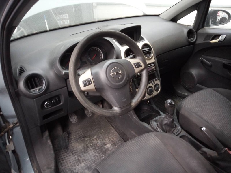 Recambio de salpicadero para opel corsa d cosmo referencia OEM IAM   