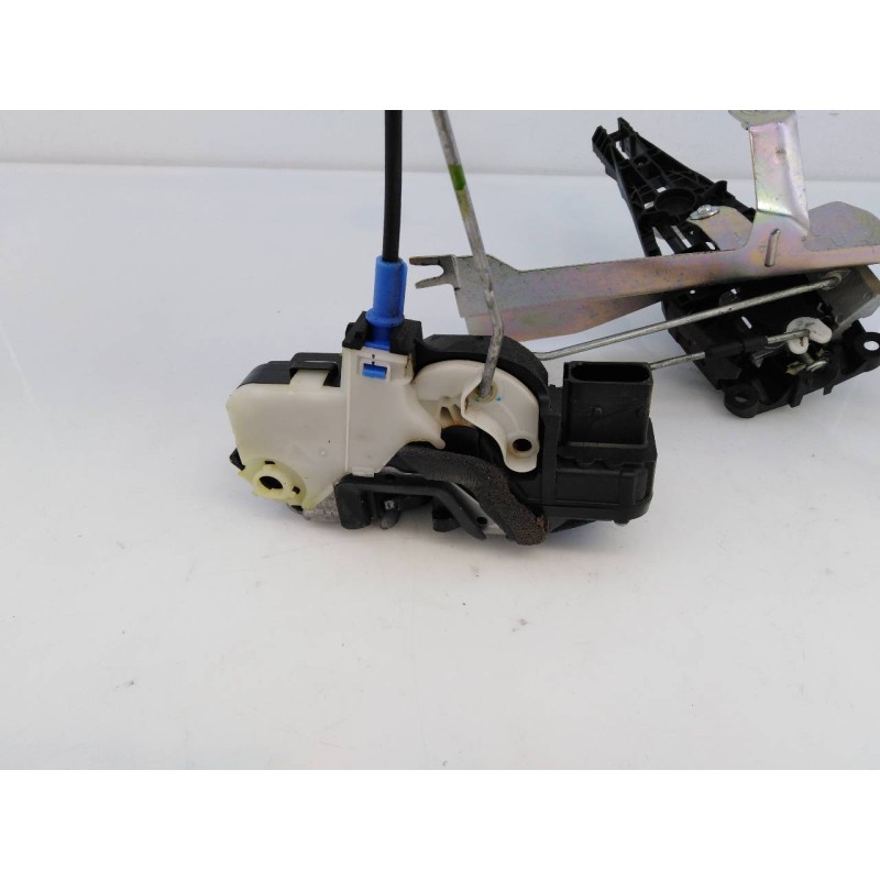 Recambio de cerradura puerta delantera derecha para opel mokka selective referencia OEM IAM   E2-B6-64-2