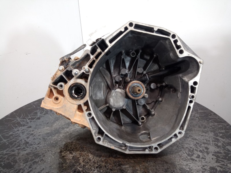 Recambio de caja cambios para dacia duster laureate 4x2 referencia OEM IAM TL4075  M1-B3-127