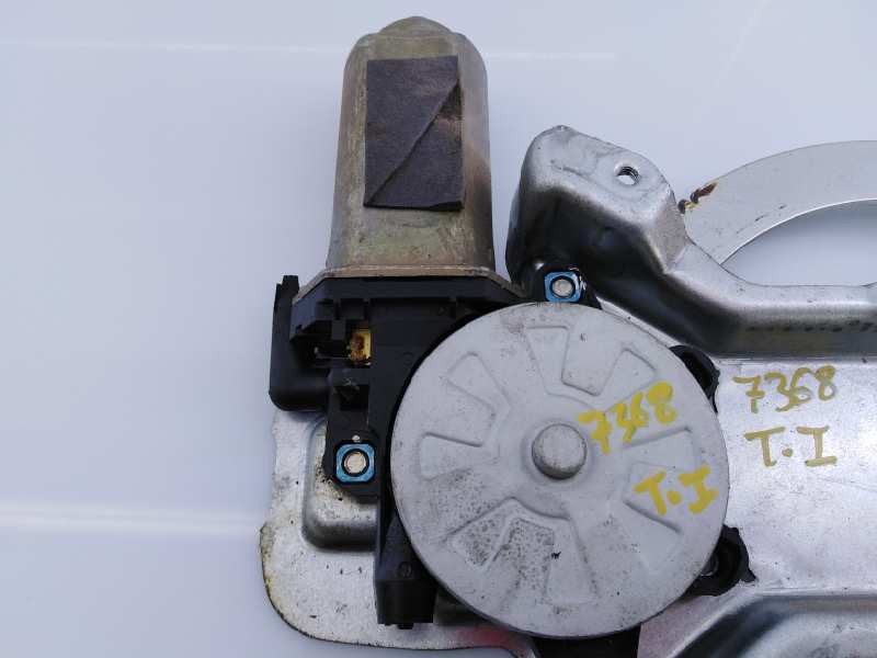 Recambio de elevalunas trasero izquierdo para land rover discovery (lt) td5 expedition referencia OEM IAM 992689109470  E1-B4-4-