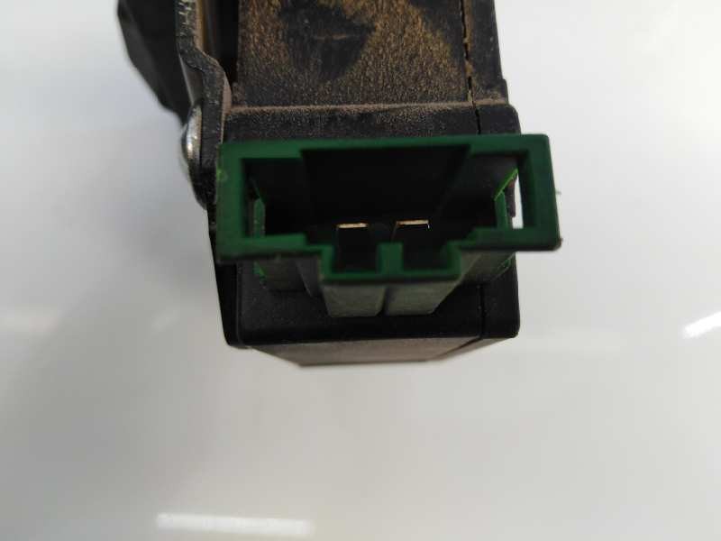 Recambio de cerradura puerta trasera izquierda para land rover discovery v6 td se referencia OEM IAM 40620482 01067005041 E1-B4-