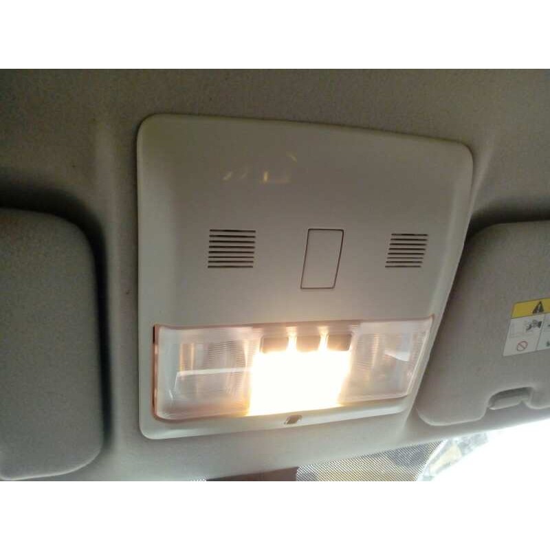 Recambio de luz interior para land rover discovery v6 td se referencia OEM IAM XDE500341LUM  E3-B3-17-3