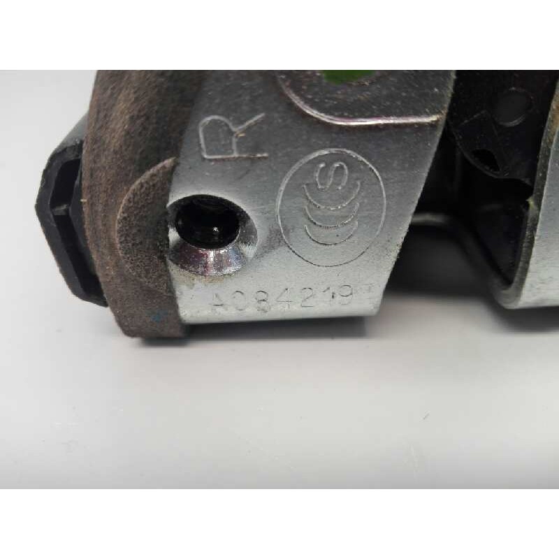 Recambio de cerradura puerta trasera derecha para toyota auris advance referencia OEM IAM A084219  E2-B4-25-1