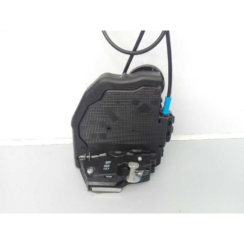 Recambio de cerradura puerta trasera derecha para toyota auris advance referencia OEM IAM A084219  E2-B4-25-1