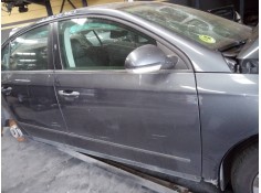 Recambio de puerta delantera derecha para volkswagen passat berlina (3c2) 2.0 tdi referencia OEM IAM    2