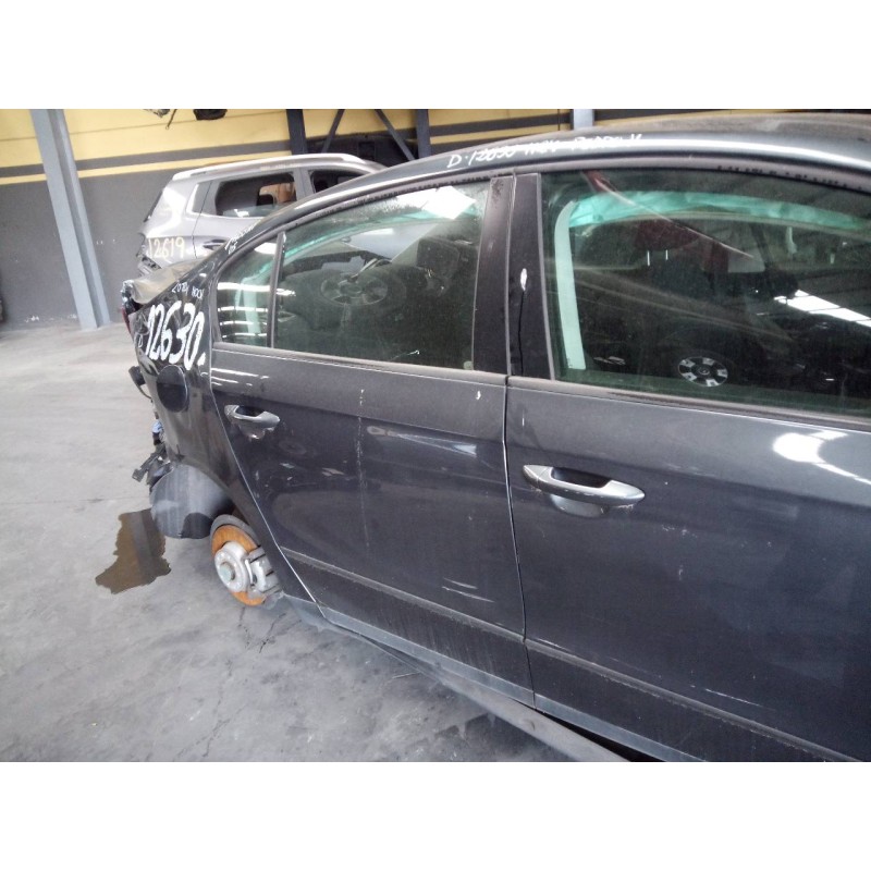Recambio de puerta trasera derecha para volkswagen passat berlina (3c2) 2.0 tdi referencia OEM IAM   