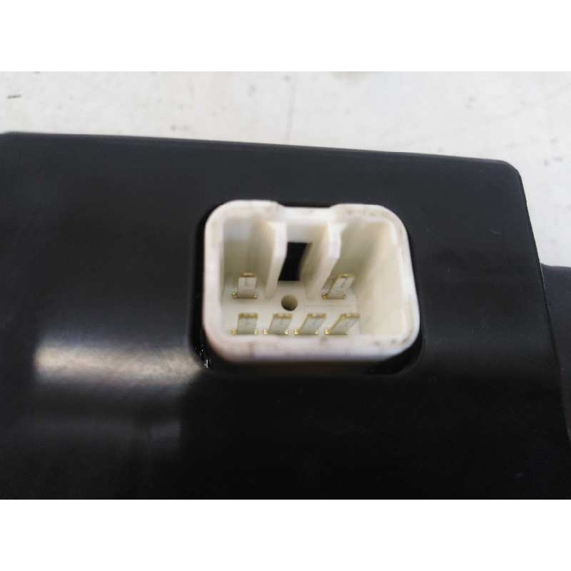 Recambio de mando climatizador para land rover discovery v6 td se referencia OEM IAM JFC501110  E3-B3-8-4