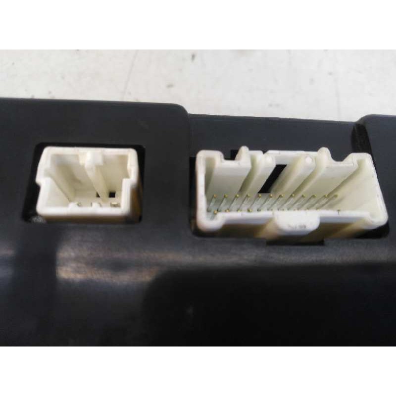 Recambio de mando climatizador para land rover discovery v6 td se referencia OEM IAM JFC501110  E3-B3-8-4