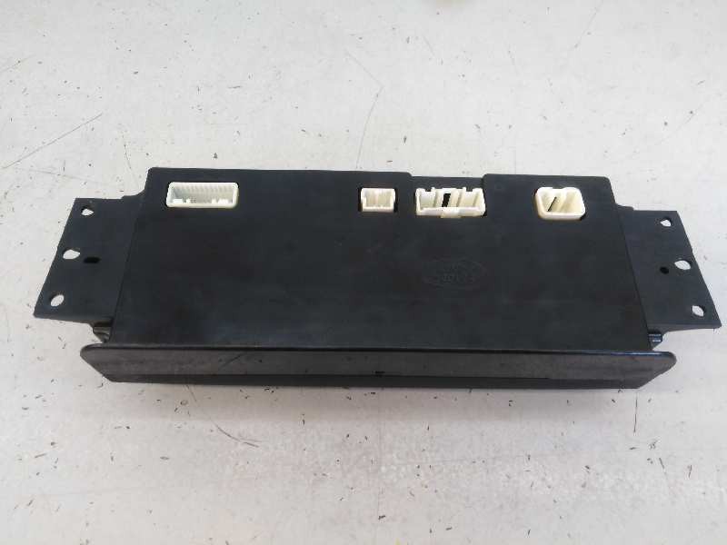 Recambio de mando climatizador para land rover discovery v6 td se referencia OEM IAM JFC501110  E3-B3-8-4