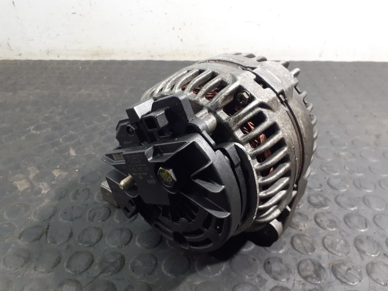 Recambio de alternador para volvo xc90 d5 referencia OEM IAM 8676498 0124525029 