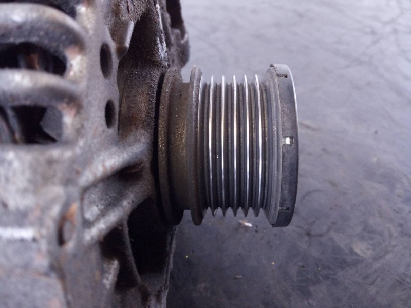 Recambio de alternador para citroën c4 berlina 1.6 16v referencia OEM IAM 0121615027 75756508001 P3-B5-27-3