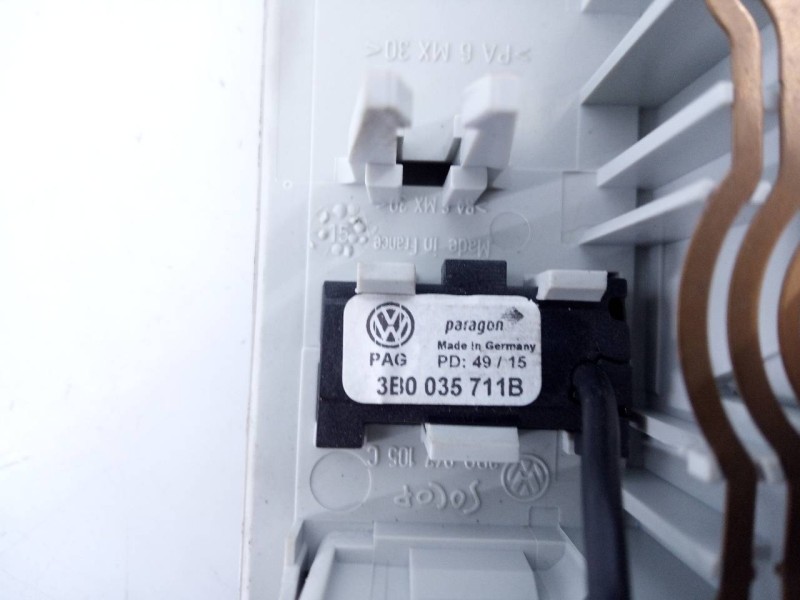 Recambio de luz interior para seat ibiza (6p1) fr referencia OEM IAM 3B0035711  E2-A1-24-1