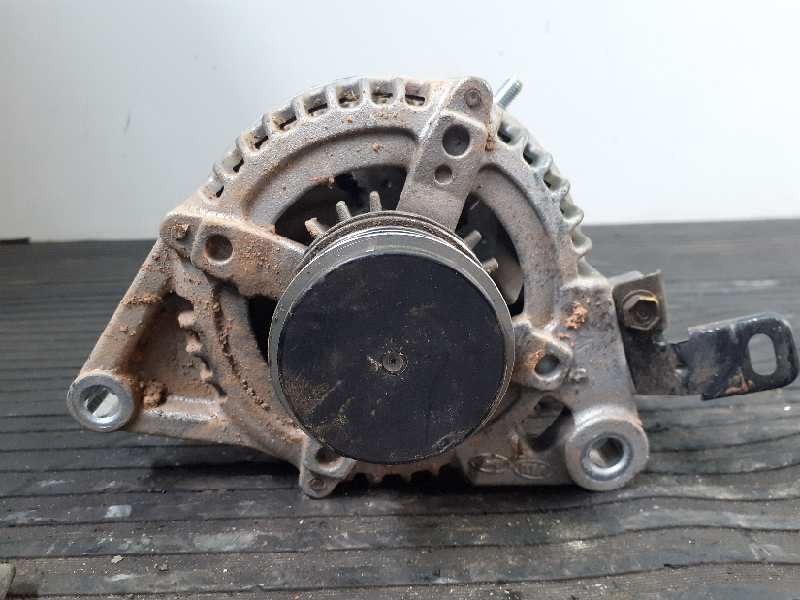 Recambio de alternador para kia sportage referencia OEM IAM 373002A700 MS1042118840 P3-B6-13-1