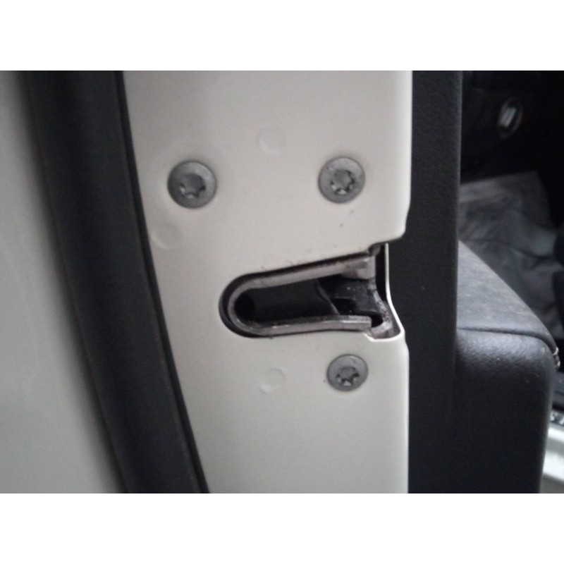 Recambio de cerradura puerta delantera izquierda para mercedes-benz clase a (w176) a 200 cdi (176.008) referencia OEM IAM   