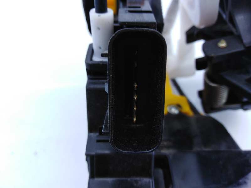 Recambio de cerradura puerta delantera izquierda para kia cee´d drive referencia OEM IAM 81310A2400  E2-B5-20-2