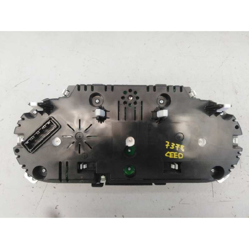Recambio de cuadro instrumentos para kia cee´d drive referencia OEM IAM 94033A2020 A2C1053001 E3-A3-24-4