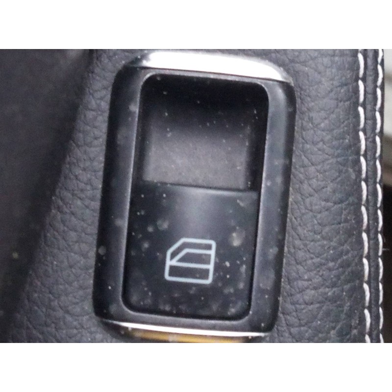 Recambio de mando elevalunas trasero izquierdo para mercedes-benz clase a (w176) a 200 cdi (176.008) referencia OEM IAM   