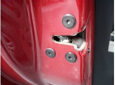 CERRADURA PUERTA TRASERA IZQUIERDA 