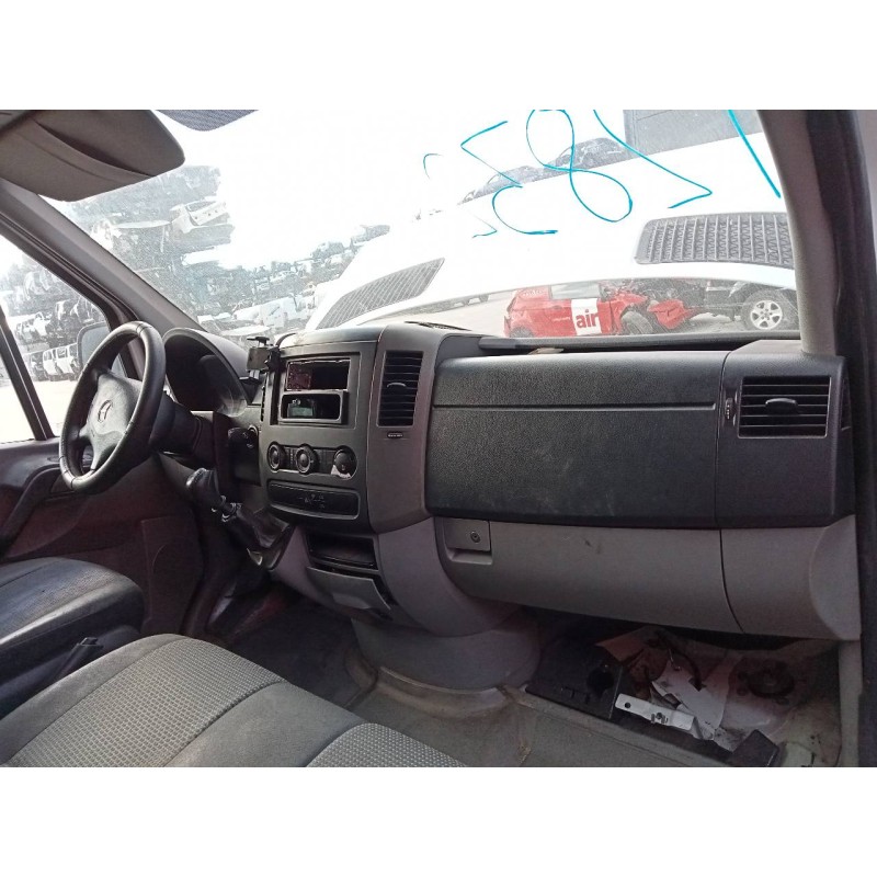 Recambio de salpicadero para mercedes-benz sprinterii caja cerrada (desde 01.06) 316 referencia OEM IAM   