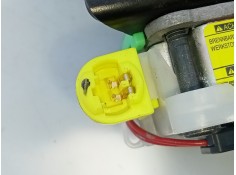 Recambio de cinturon seguridad delantero izquierdo para toyota auris luna referencia OEM IAM   E2-B4-54-2 2
