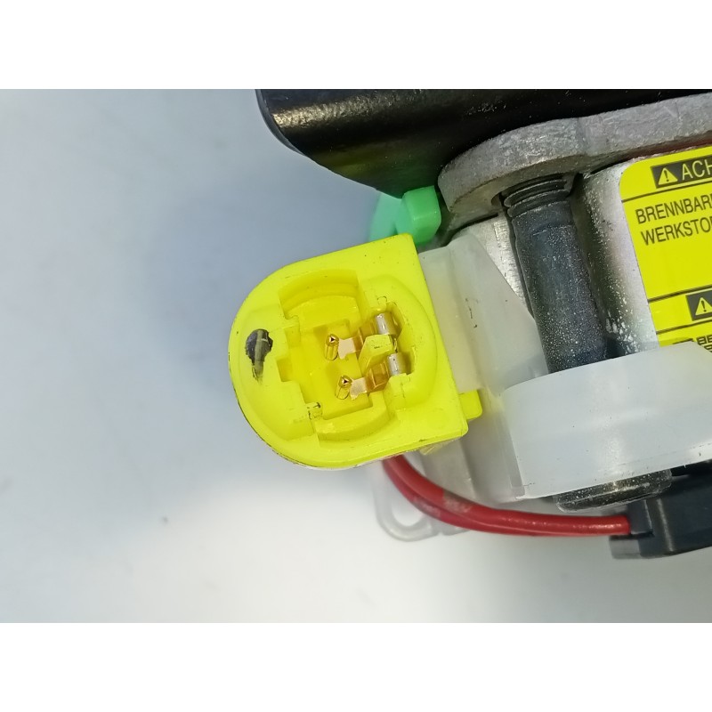 Recambio de cinturon seguridad delantero izquierdo para toyota auris luna referencia OEM IAM   E2-B4-54-2