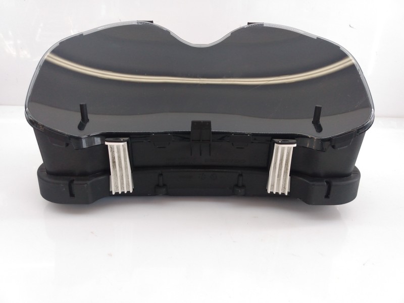 Recambio de cuadro instrumentos para toyota auris luna referencia OEM IAM 8380002L52 A2C53245521 E3-B2-45-2