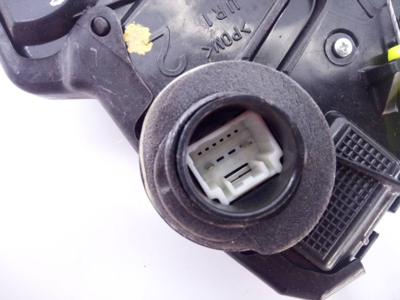 Recambio de cerradura puerta delantera derecha para toyota auris luna referencia OEM IAM   E2-B4-38-1