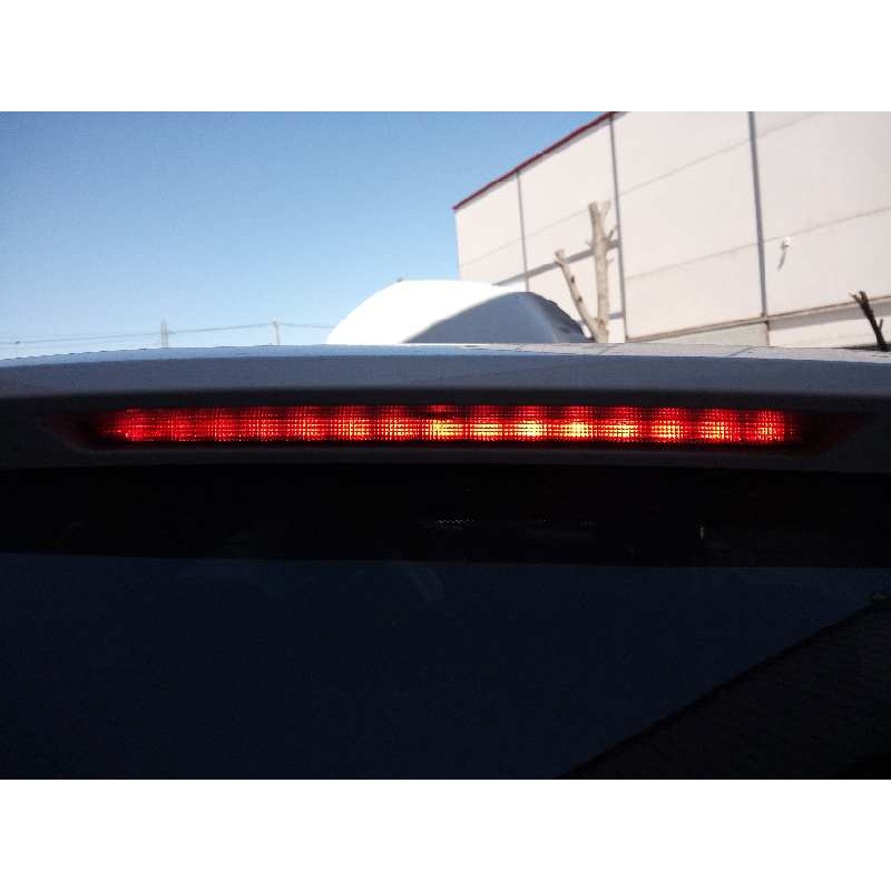 Recambio de luz central de freno para mercedes-benz clase glc (w253) glc 250 d 4matic (253.909) referencia OEM IAM 1569069600  E