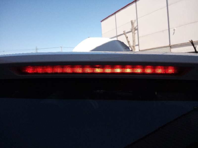 Recambio de luz central de freno para mercedes-benz clase glc (w253) glc 250 d 4matic (253.909) referencia OEM IAM 1569069600  E