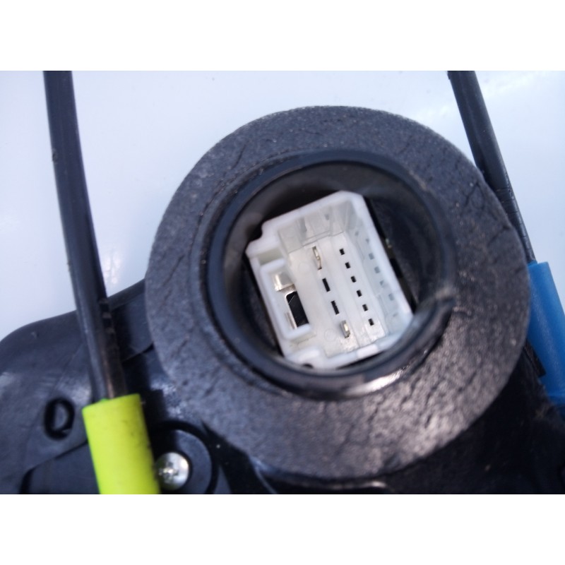 Recambio de cerradura puerta trasera izquierda para toyota auris luna referencia OEM IAM   E2-B4-3-2