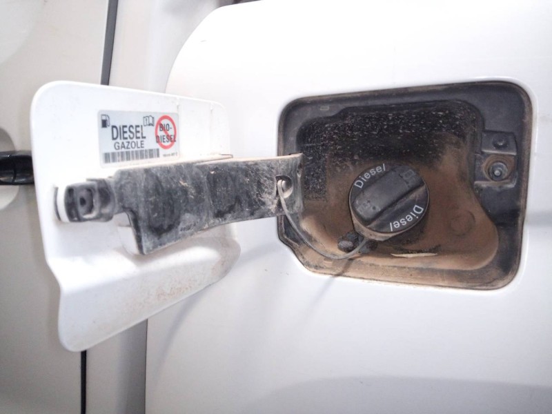 Recambio de tapa exterior combustible para volkswagen amarok (2hb) basis doublecab 4motion referencia OEM IAM   