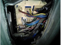 CAJA RELES / FUSIBLES 