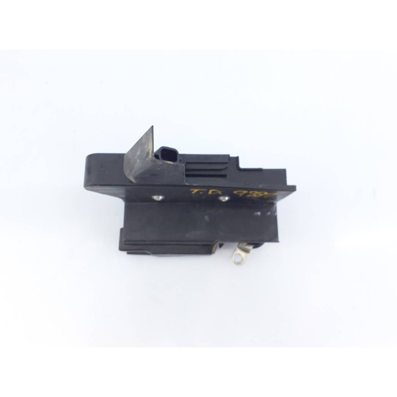 Recambio de cerradura puerta trasera derecha para dacia sandero stepway referencia OEM IAM   E1-A1-3-1