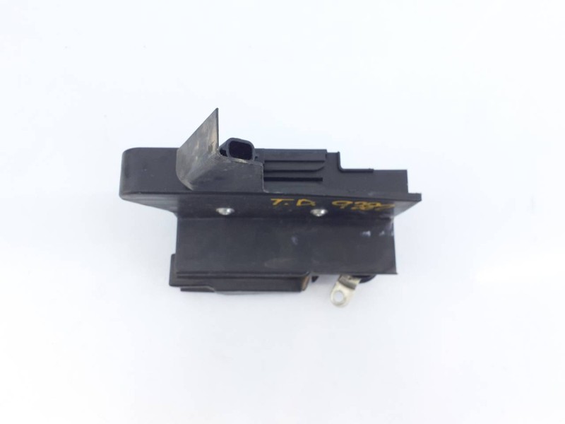 Recambio de cerradura puerta trasera derecha para dacia sandero stepway referencia OEM IAM   E1-A1-3-1