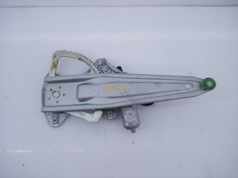 Recambio de elevalunas trasero derecho para toyota auris luna referencia OEM IAM 857200D120 973581100 E2-B4-50-1