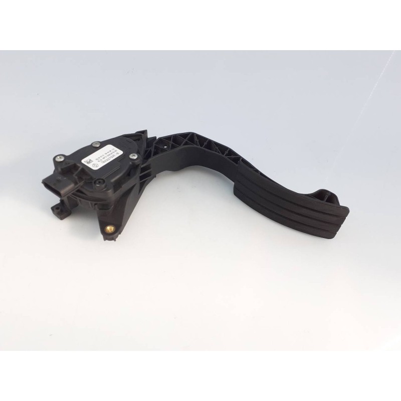 Recambio de pedal acelerador para dacia sandero stepway referencia OEM IAM 180022703R 6PV00997803 E2-A1-8-2